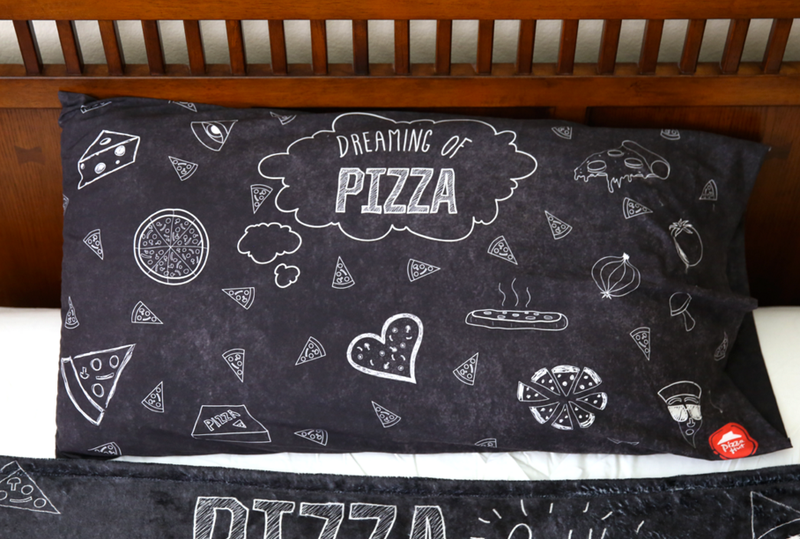 Illustration for article titled Pizza Hut has its own, ill-advised “hip” clothing line now